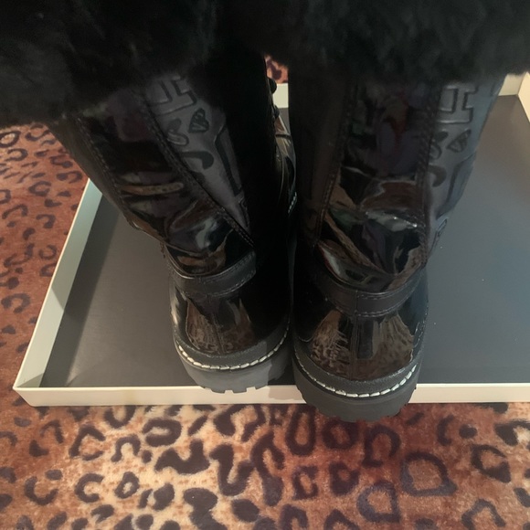 COACH BLACK PATENT LEATHER BOOT, Size 10 Excellent Condition. - Picture 7 of 10